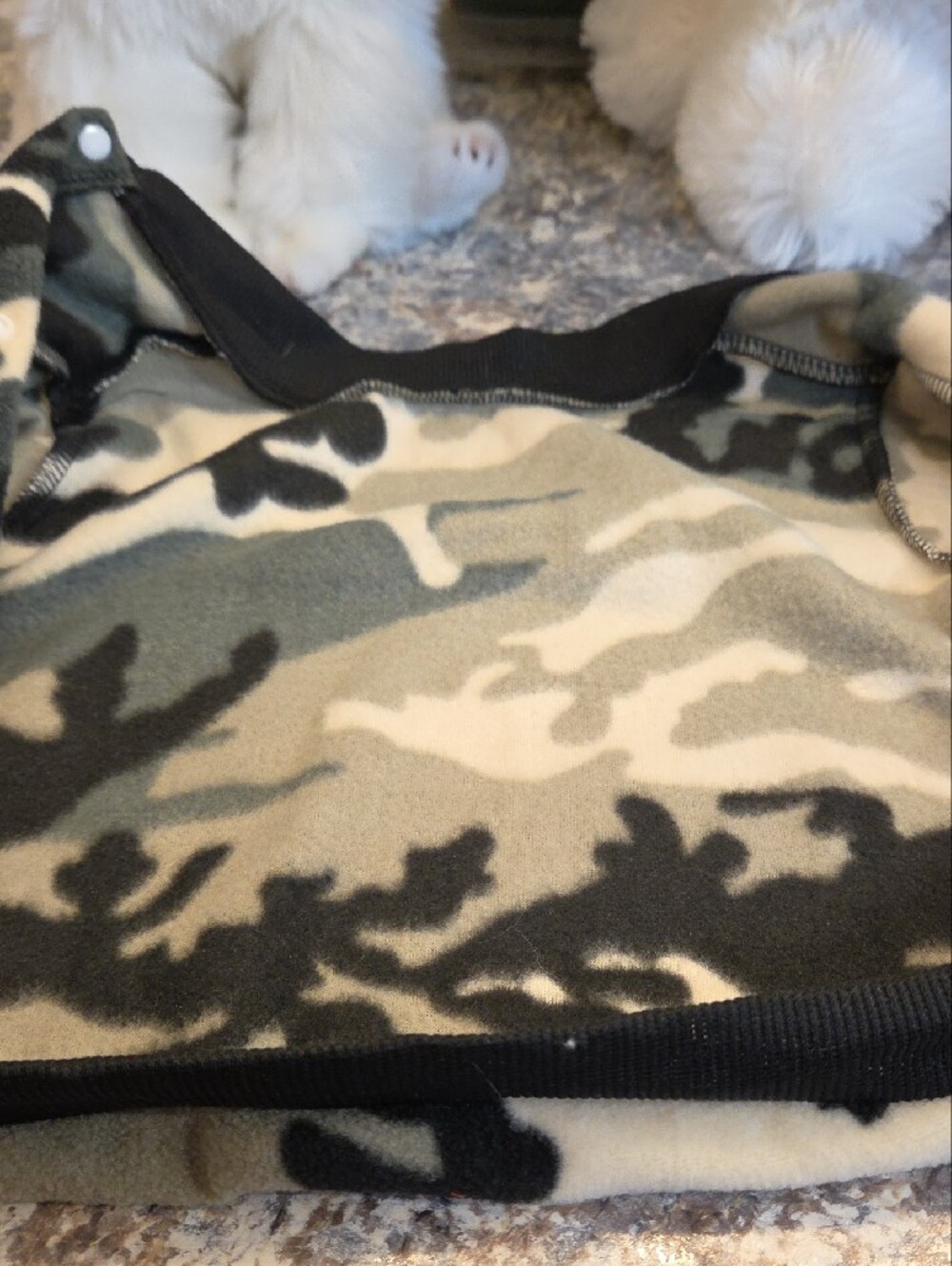 Dogs Camo Fleece Jacket - Green & Black - Picture 4 of 5